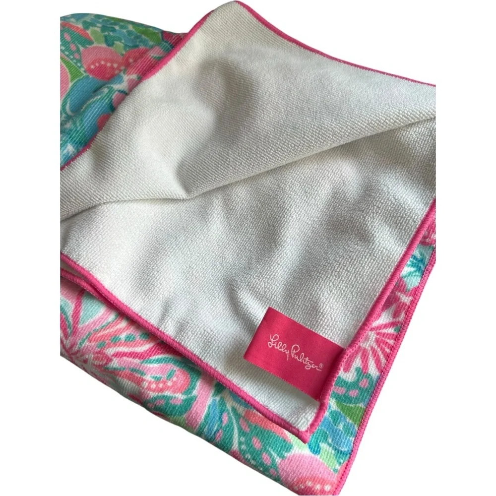 Lilly Pulitzer lounge beach towel 40x72